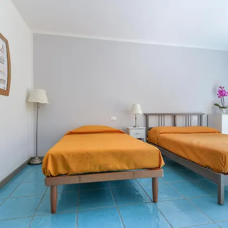 Casa Vignola ヴィラ カポリーヴェリ